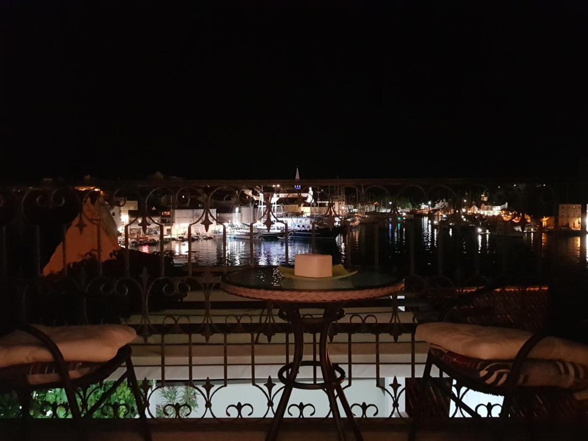 Villa Anna Milna  Exteriér fotografie
